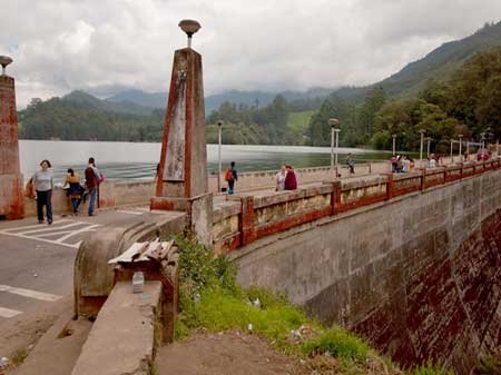 Taxi in Tirupati Munnar places to visit