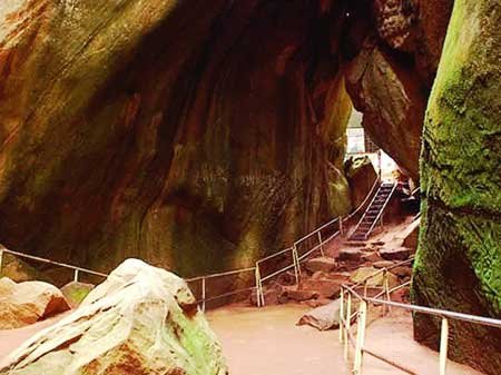 Taxi in Tirupati Wayanad places to visit