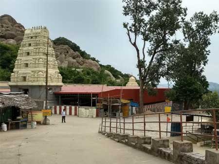 Taxi in Tirupati Ardhagiri Temple